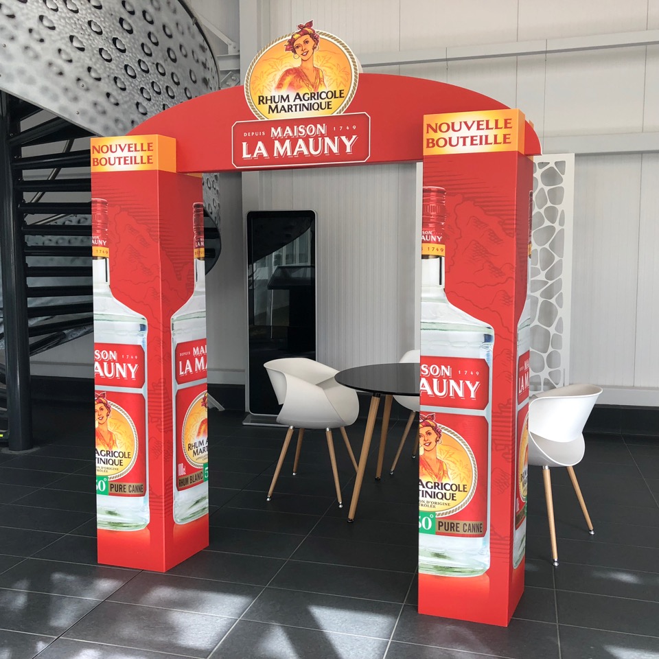 PLV Arche TOP – Visibilité maximale en GMS