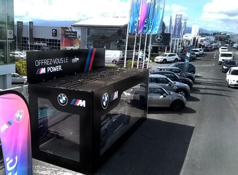 Concession BMW – Présentation Série 4 Coupé : PLV volume sur voirie